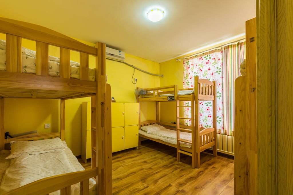 Dalian Buzz Light Year Youth Hostel Exterior foto
